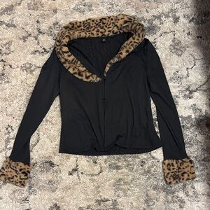 SHEIN Black Top with Leopard Print Accents
